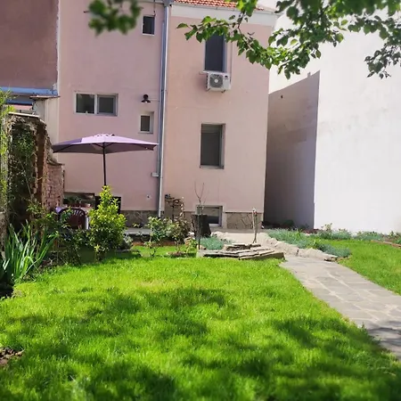 Markovo Tepe House & Garden Daire