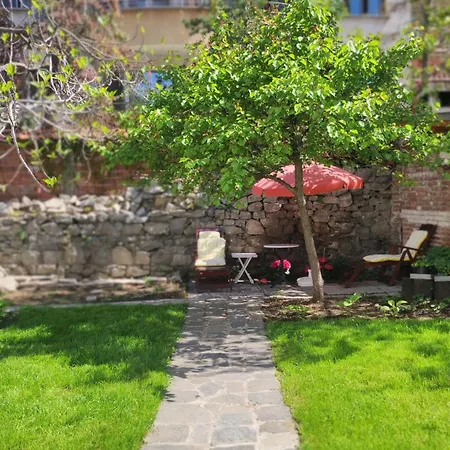Markovo Tepe House & Garden Plovdiv